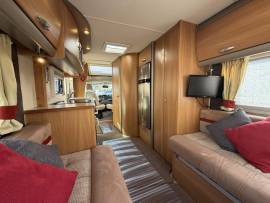 Class C , Swift Bolero 630PR - U-Shaped End Lounge 