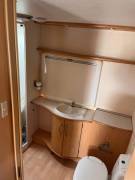 Bailey senator twin axle fixed bed 2008