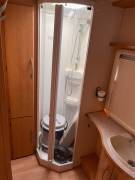 Bailey senator twin axle fixed bed 2008