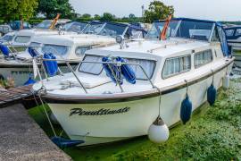 Freeman 28ft river cruiser - immaculate condition
