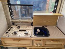 GOBUR CLUBMAN FOLDING CARAVAN