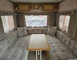 GOBUR CLUBMAN FOLDING CARAVAN