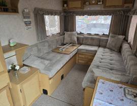 GOBUR CLUBMAN FOLDING CARAVAN