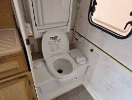 GOBUR CLUBMAN FOLDING CARAVAN