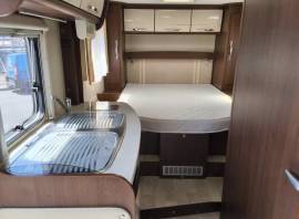 Class C , Ford motorhome / low miles / fsh